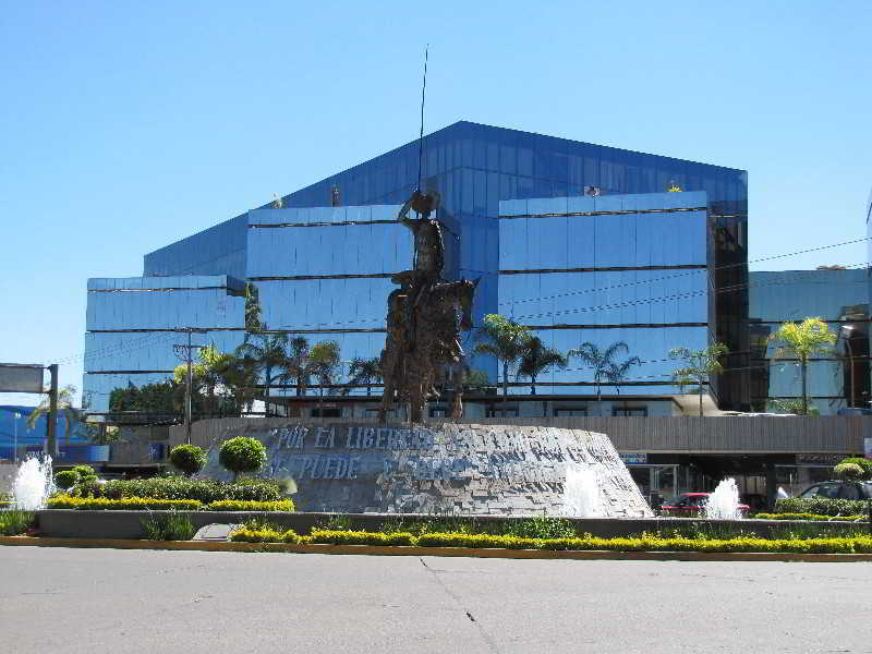 Aranzazu Plaza Kristal Aguascalientes Hotel Bagian luar foto